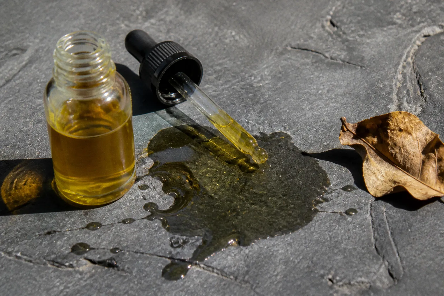 Beard growth oil ingredients that waste your money