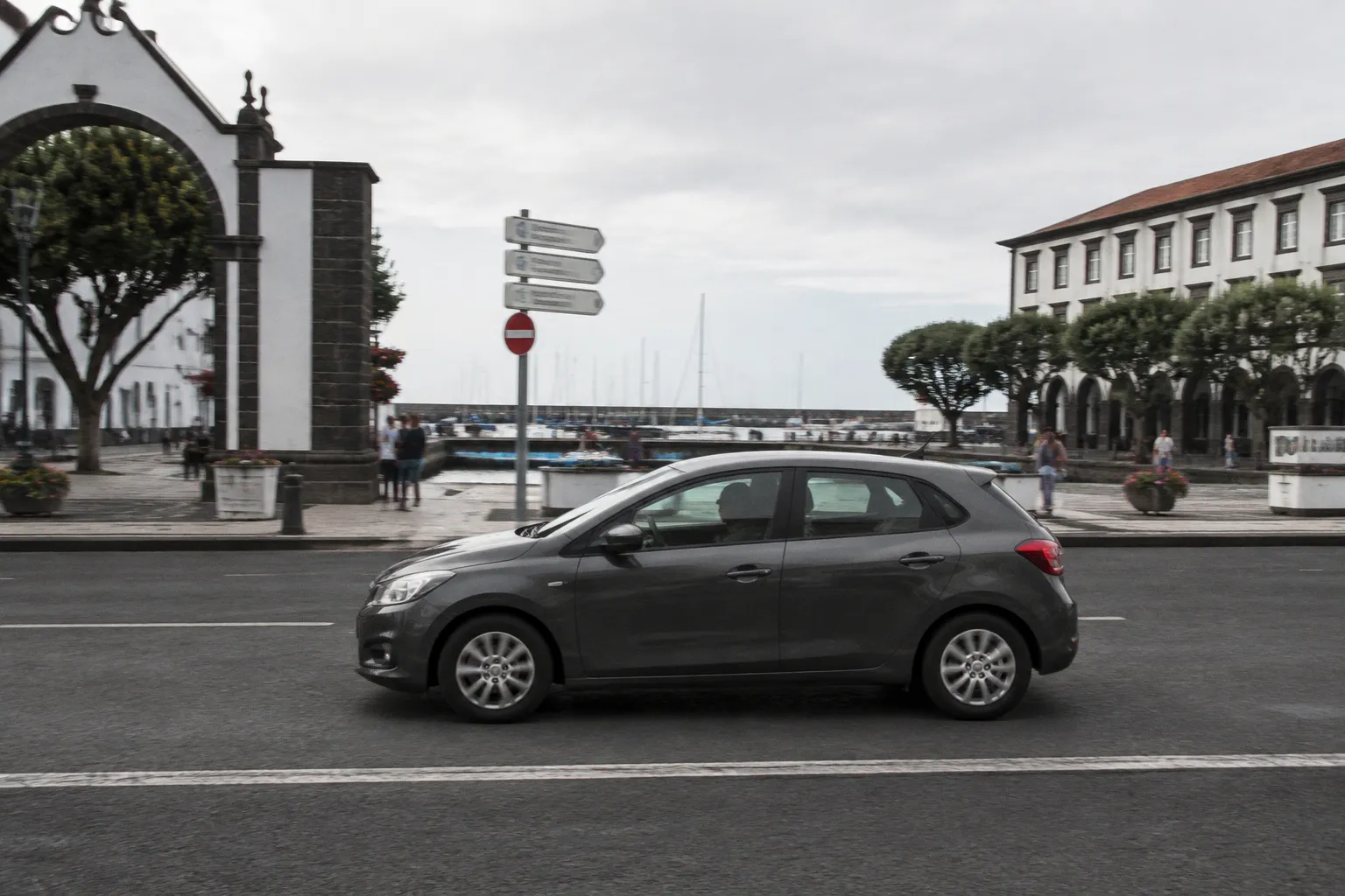 Car Rental in Ponta Delgada (Portugal): The Practical Driver's Guide
