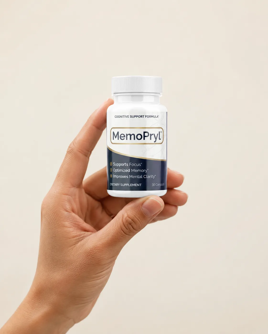 MemoPryl — the package held in a hand