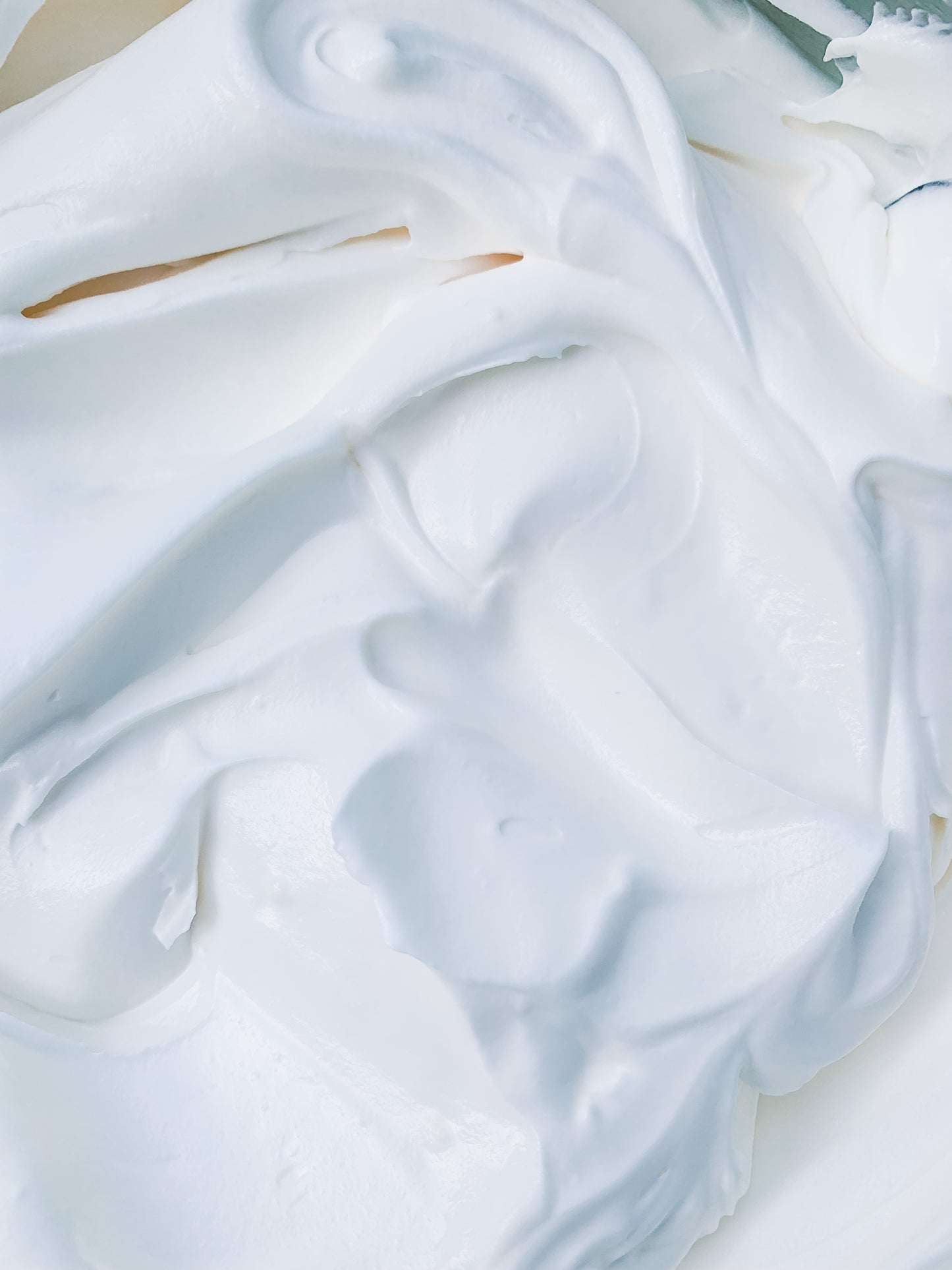 Golden Petals Whipped Body Frosting